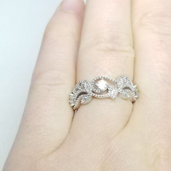 Vintage Sterling Silver and Rhinestone Inset Ring Size 7 1/2 Band, Scroll Design - Picture 5 of 9
